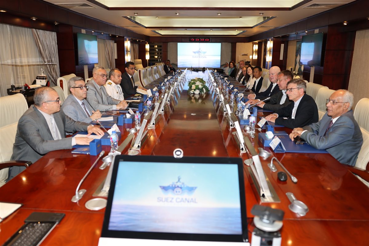 جانب من الاجتماع، فيتو