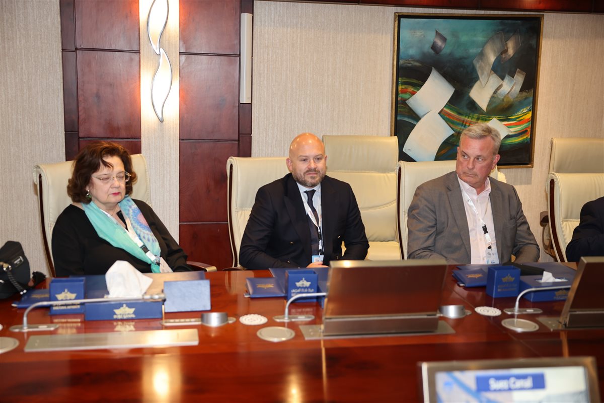 جانب من الاجتماع، فيتو