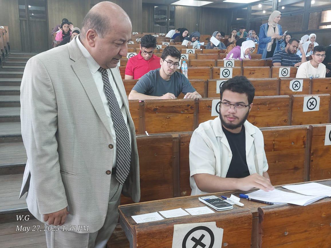 امتحانات الفصل الدراسي الثاني بجامعة القاهرة 