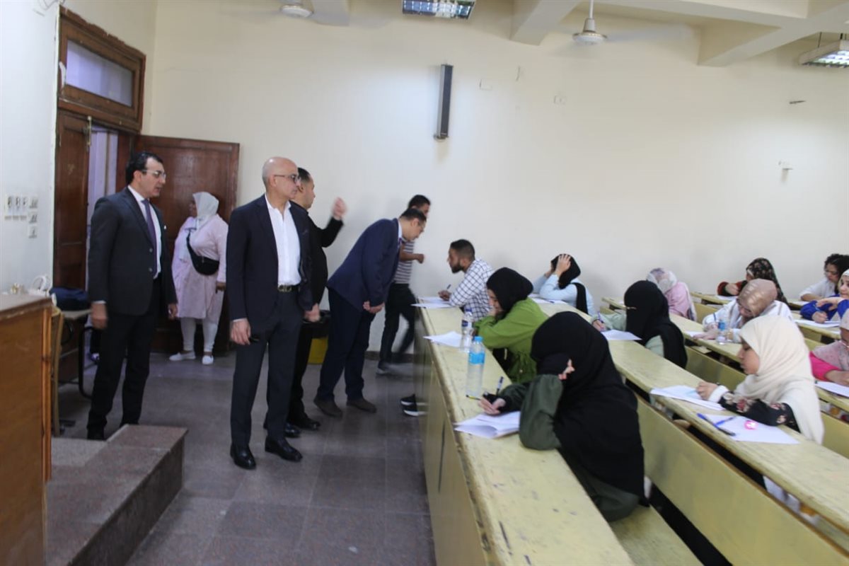 امتحانات الفصل الدراسي الثاني بجامعة عين شمس