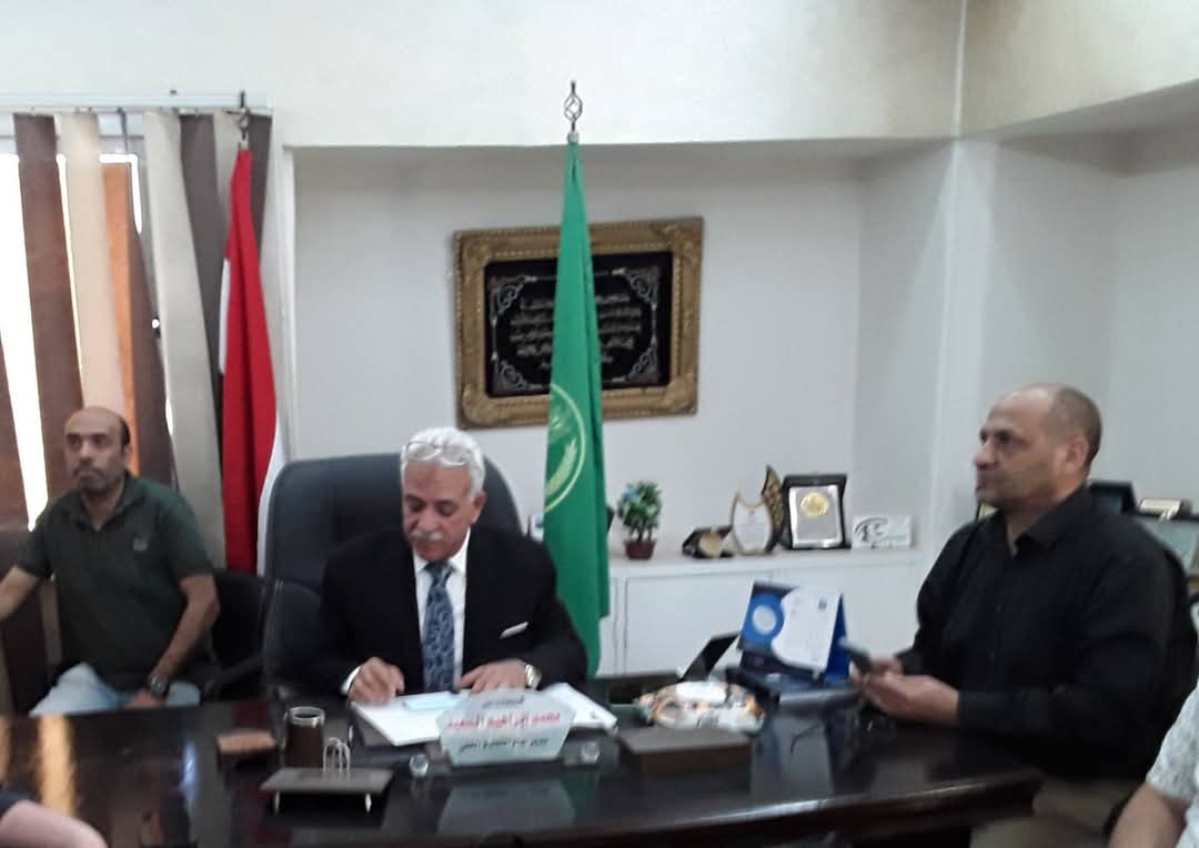 جانب من العمل داخل غرفة العمليات، فيتو