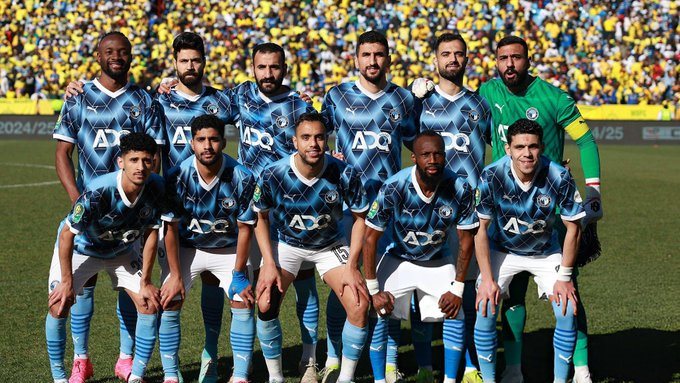 فريق بيراميدز، فيتو