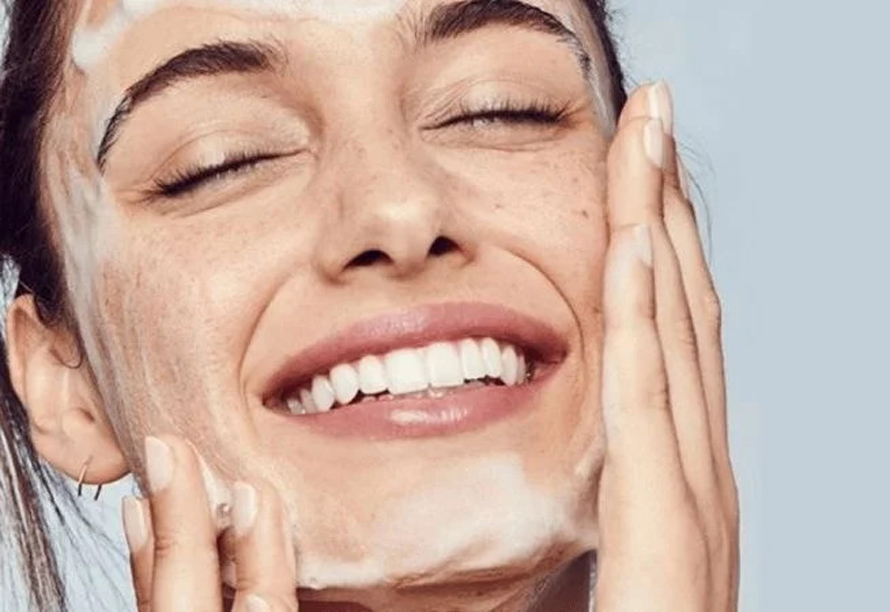 غسول بمواد طبيعية