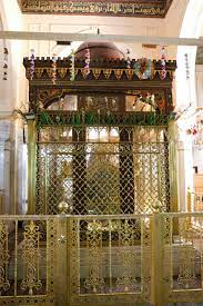 الضريح يحتضن رأس سيدنا زيد، فيتو