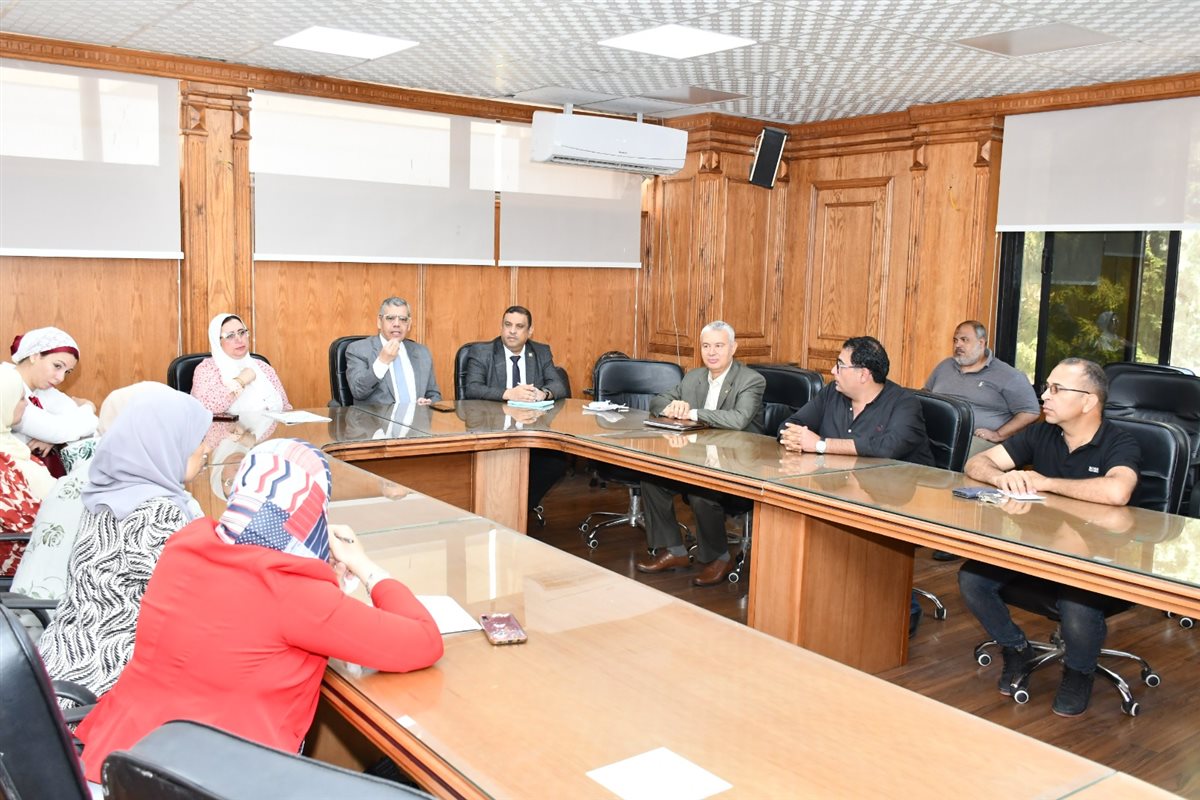 جانب من الاجتماع، فيتو