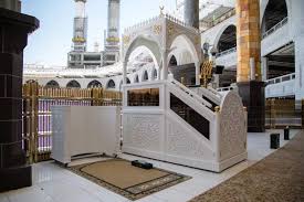 رئاسة الشؤون الدينية بالحرمين الشريفين تعزز منصاتها الرقمية لترجمة خطبة الجمعة بالحرمين | مجلة سيدتي