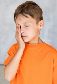 أسباب اصفرار وجه الطفل