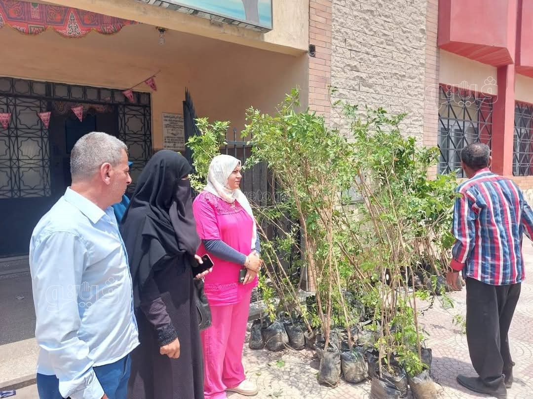 تدشين المرحلة الثالثة من مبادرة 100 مليون شجره بضواحي بورسعيد، فيتو