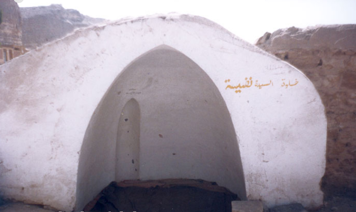 هذا مرقد السيدة نفيسة “الكبرى”، فيتو