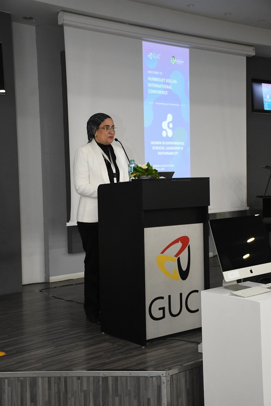 د. رشا حنفي رئيس المؤتمر