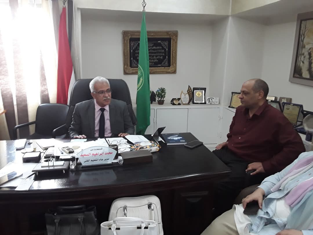 جانب من العمل بغرفة العمليات،فيتو