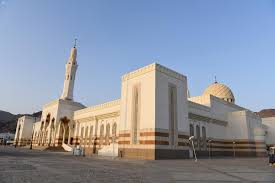 عام / مسجد سيد الشهداء.. شاهد على العناية بمعالم التاريخ الإٍسلامي في المدينة المنورة