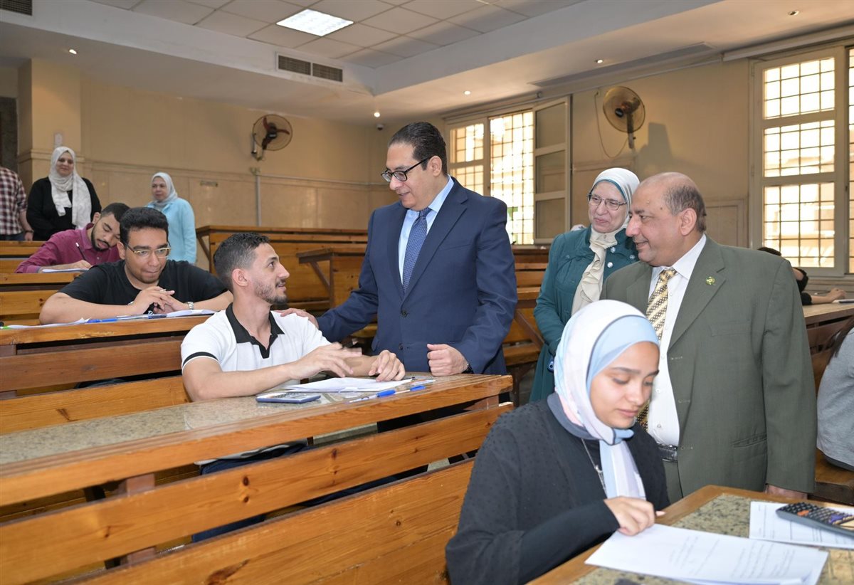 امتحانات جامعة القاهرة