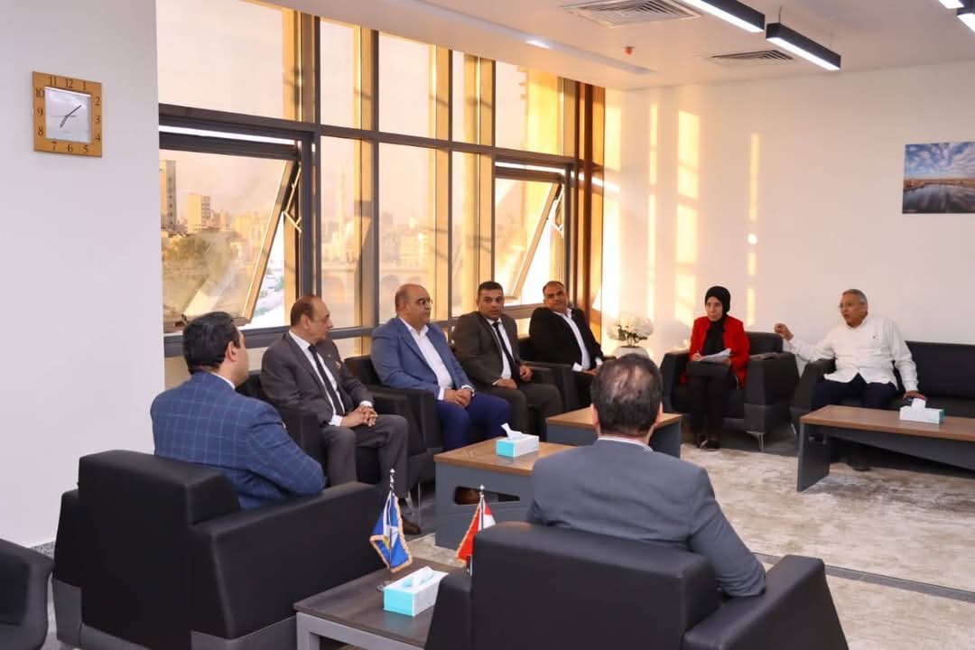 محافظ دمياط يجتمع مع أعضاء الهيئة الإقليمية لتنشيط السياحة