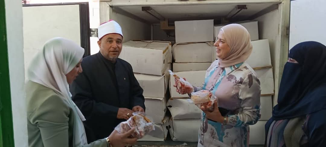 جانب من مراسم تسليم اللحوم، فيتو