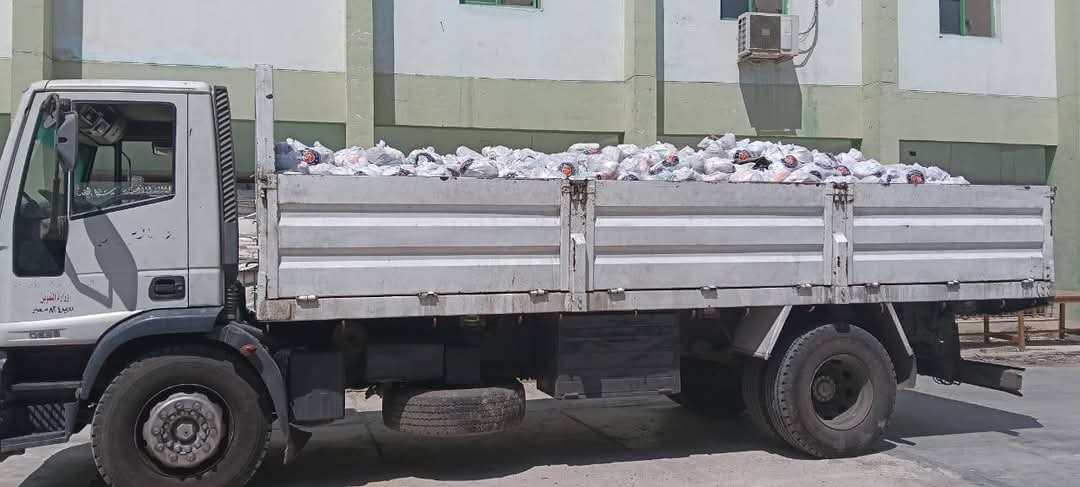 جانب من مراسم تسليم اللحوم، فيتو