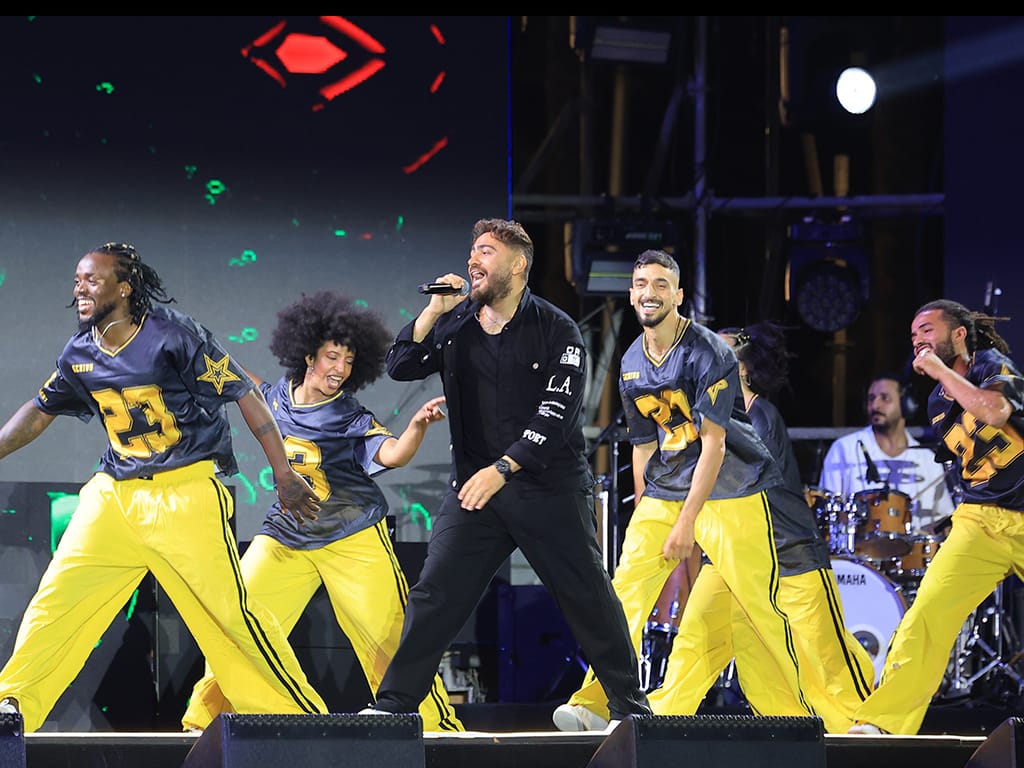 حفل تامر حسني بالجامعة البريطانية