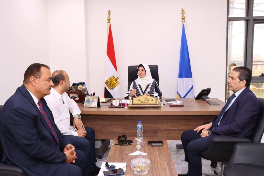 نائب محافظ دمياط تجتمع لتفعيل مبادرة 