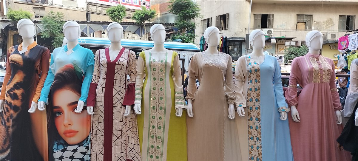 أسعار اسدالات الصلاة في سوق العتبة بمناسبة عيد الأضحى 