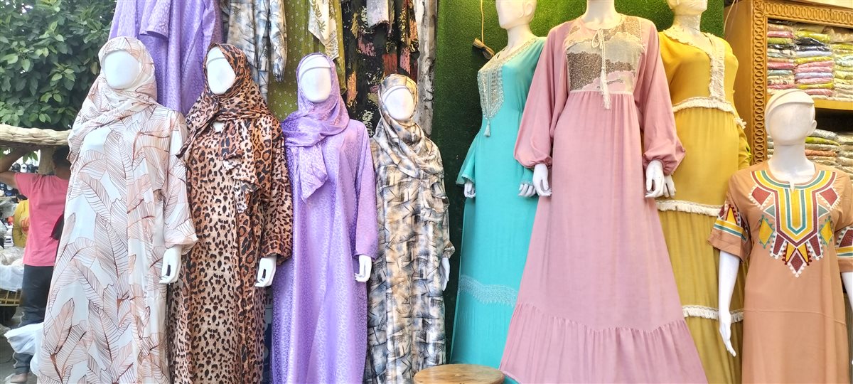 أسعار اسدالات الصلاة في سوق العتبة بمناسبة عيد الأضحى 