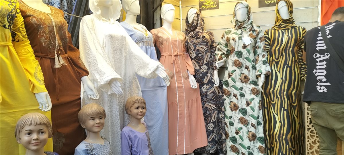 أسعار اسدالات الصلاة في سوق العتبة بمناسبة عيد الأضحى 