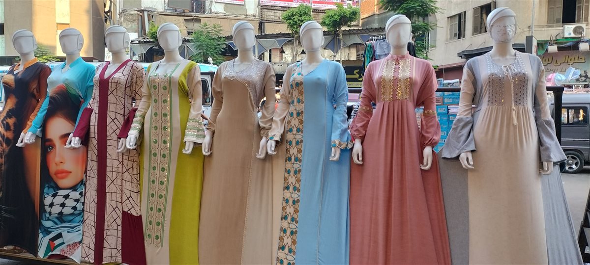 أسعار اسدالات الصلاة في سوق العتبة بمناسبة عيد الأضحى 