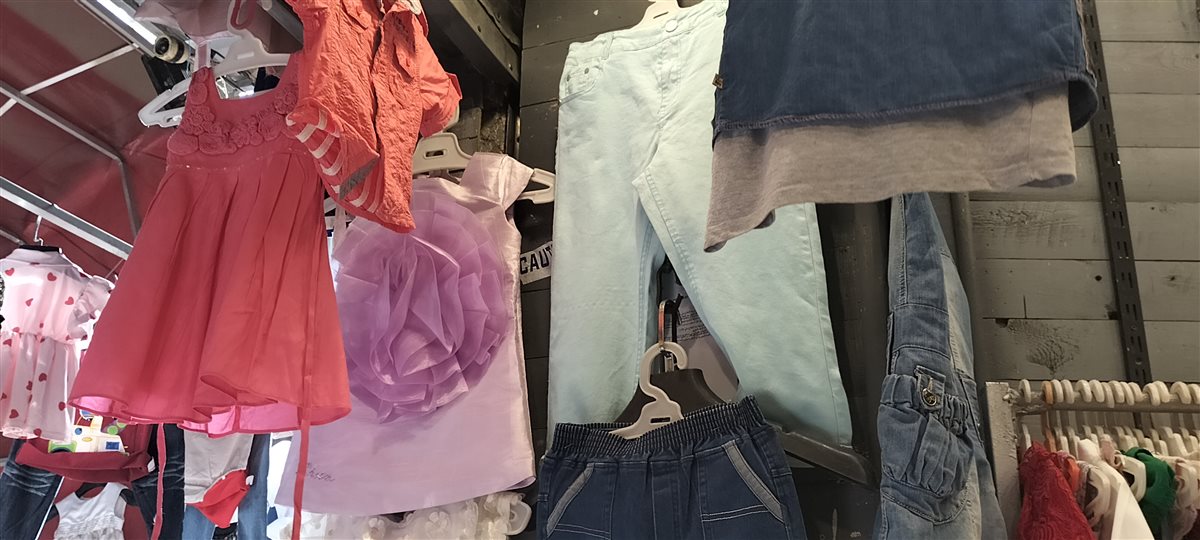 أسعار ملابس العيد للاطفال في وكالة البلح