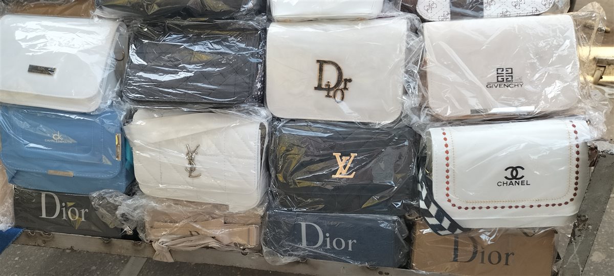 أسعار الشنط في وكالة البلح بمناسبة عيد الأضحى