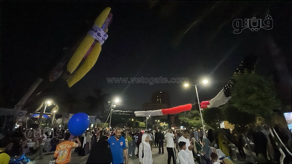 توافد المواطنين على ساحة مصطفي محمود لأداء صلاة عيد الأضحي (10)