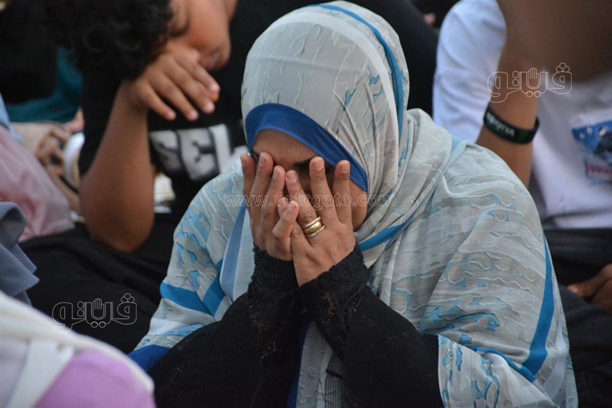 سيلفي العيد يسيطر على ساحة مصطفي محمود قبل انطلاق الصلاة (18)