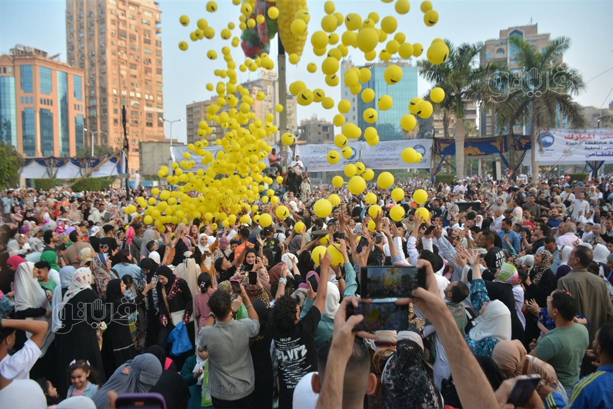 فرحة بساحة مسجد مصطفى محمود (18)