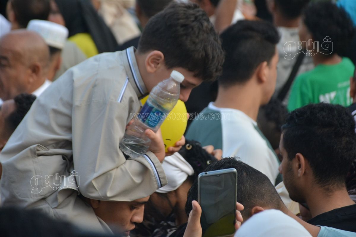 فرحة بساحة مسجد مصطفى محمود (39)