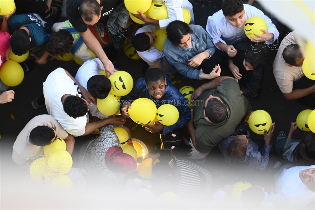 شماريخ وبلالين، احتفالات بعد صلاة العيد الأضحي بساحة الصديق بمصر الجديدة (1)