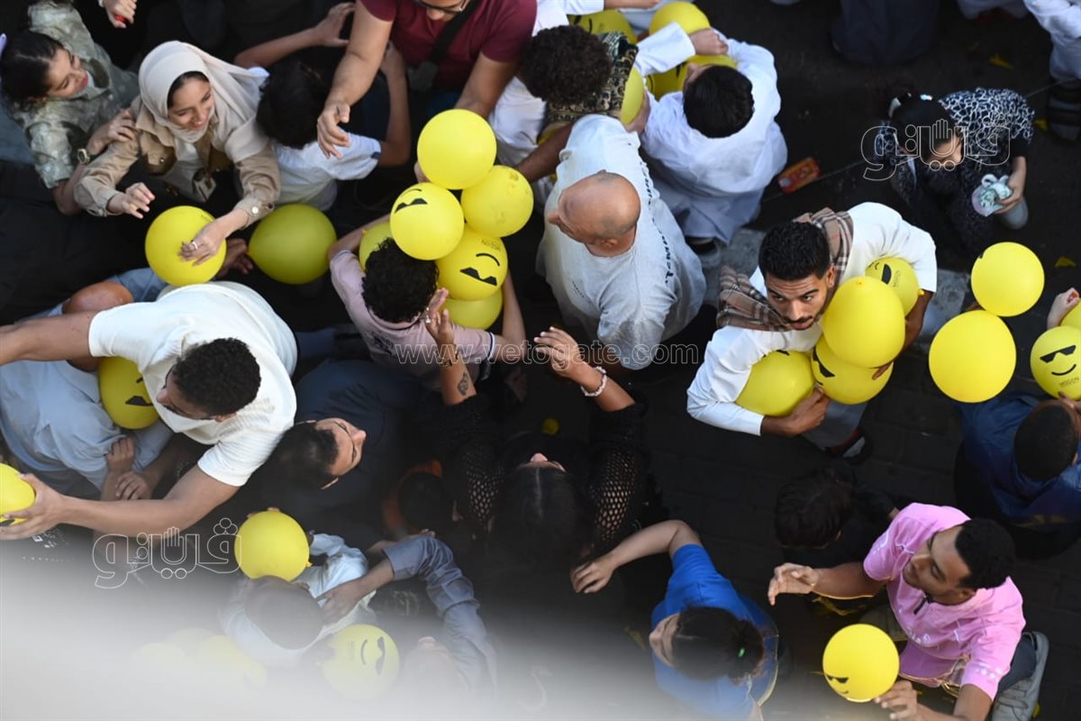 شماريخ وبلالين، احتفالات بعد صلاة العيد الأضحي بساحة الصديق بمصر الجديدة (2)