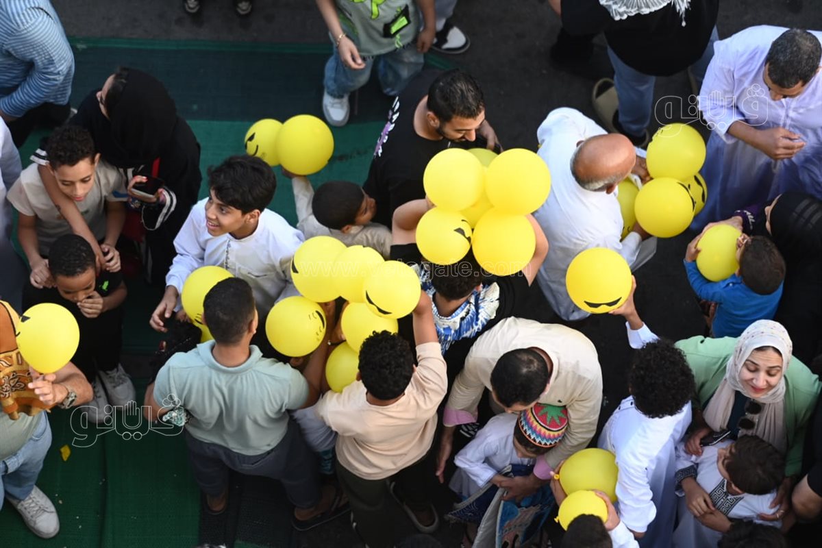 شماريخ وبلالين، احتفالات بعد صلاة العيد الأضحي بساحة الصديق بمصر الجديدة (6)