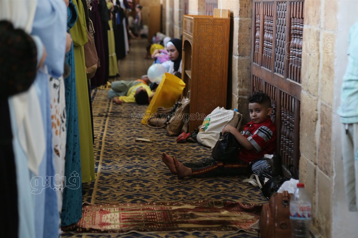 الأطفال يخطفون الأنظار في صلاة عيد الأضحي بالجامع الأزهر (3)