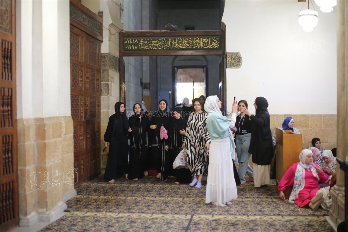 الأطفال يخطفون الأنظار في صلاة عيد الأضحي بالجامع الأزهر (7)