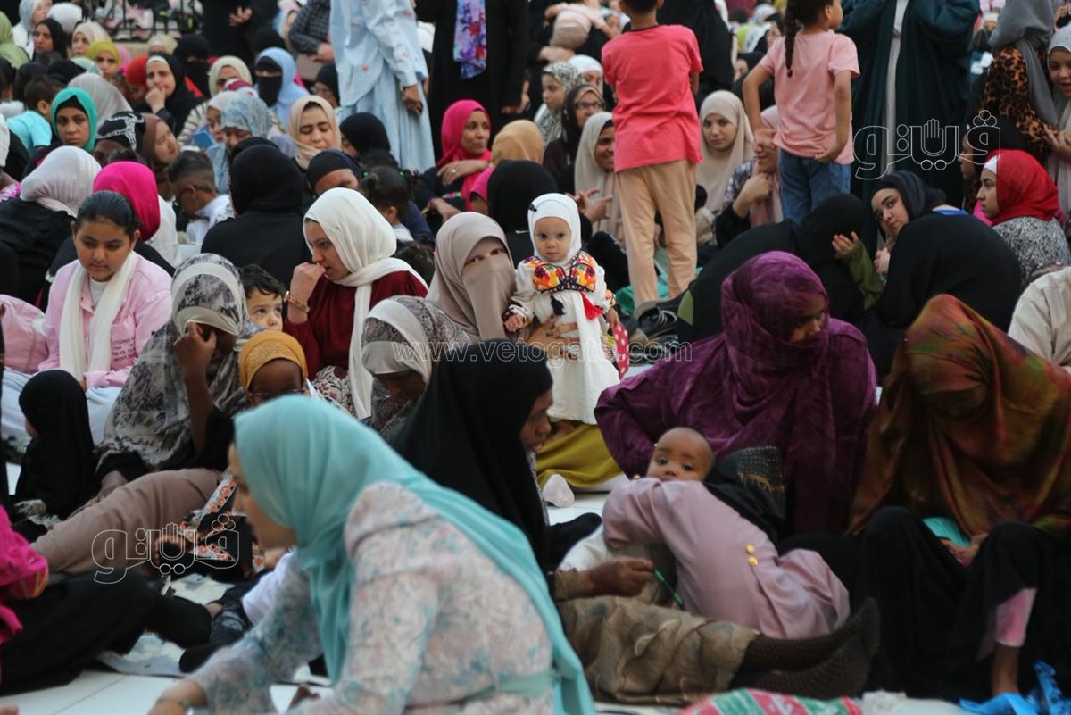 الأطفال يخطفون الأنظار في صلاة عيد الأضحي بالجامع الأزهر (10)