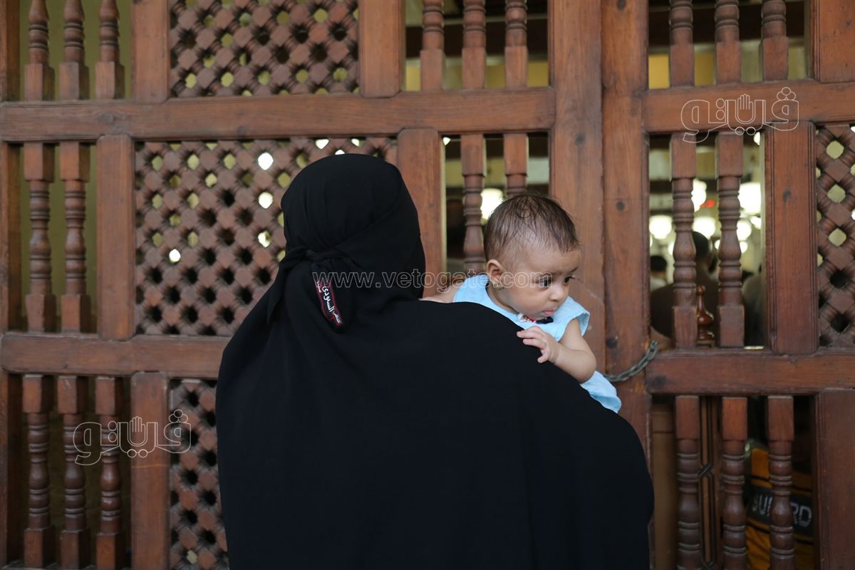 الأطفال يخطفون الأنظار في صلاة عيد الأضحي بالجامع الأزهر (17)