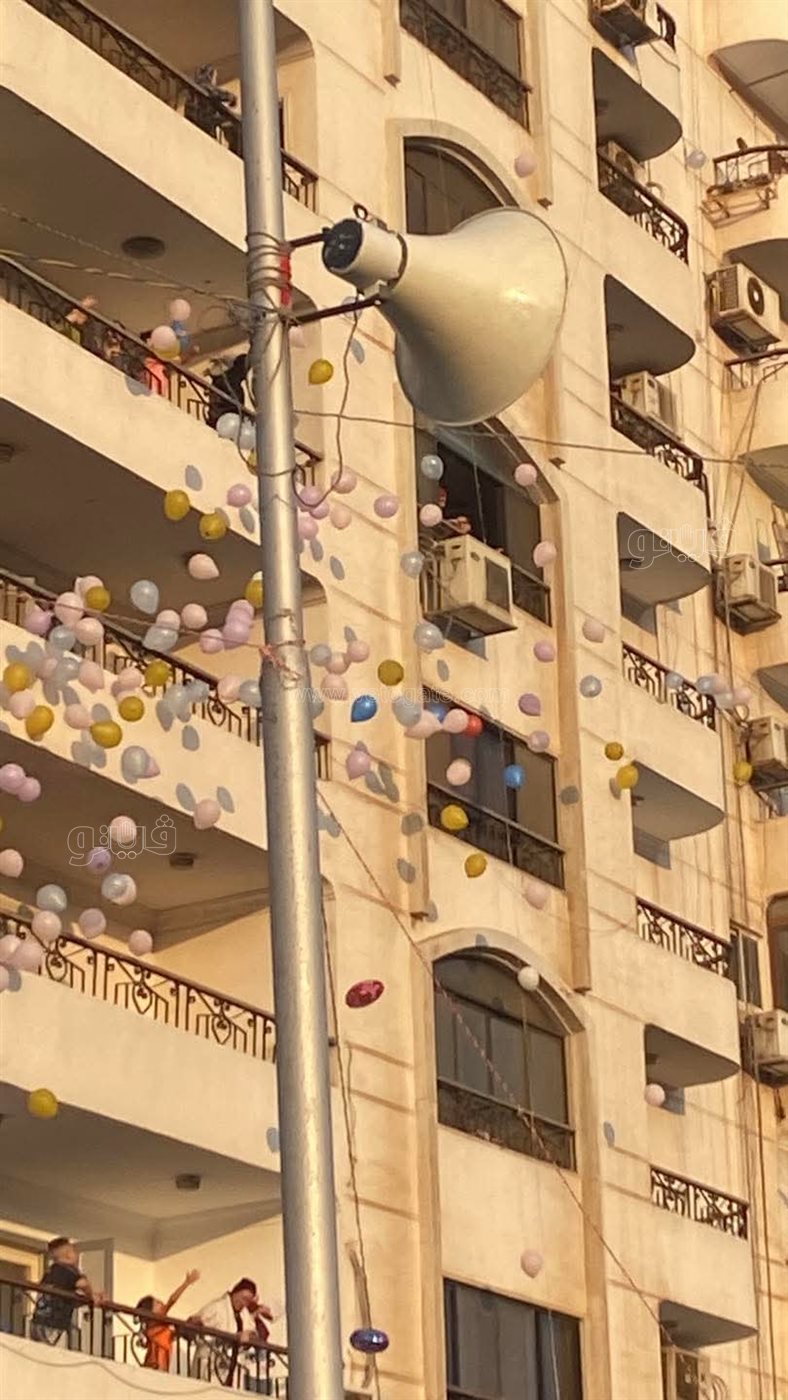 بالونات الفرحة تغطى سماء بورفؤاد، فيتو