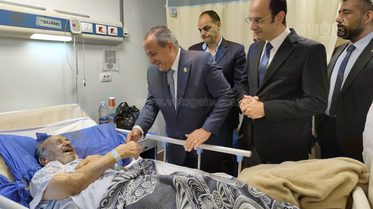 محافظ بورسعيد يشارك المرضي الاحتفال بعيد الاضحى المبارك، فيتو