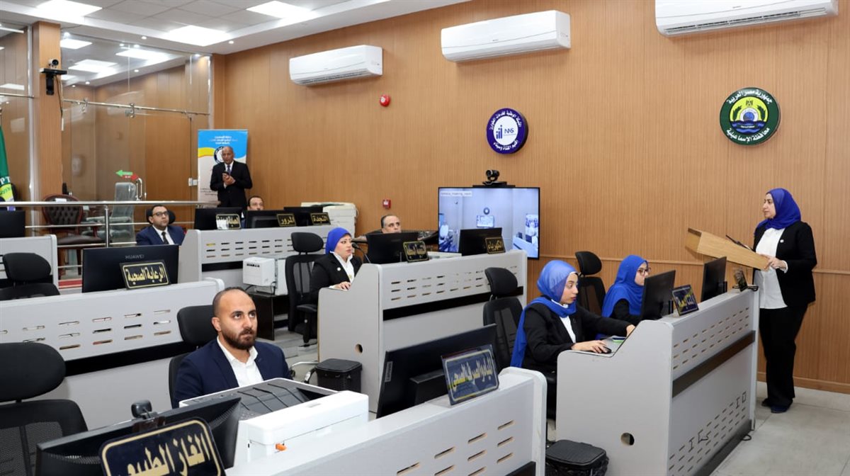 جانب من متابعة المحافظ لمركز التحكم بالشبكة الوطنية، فيتو