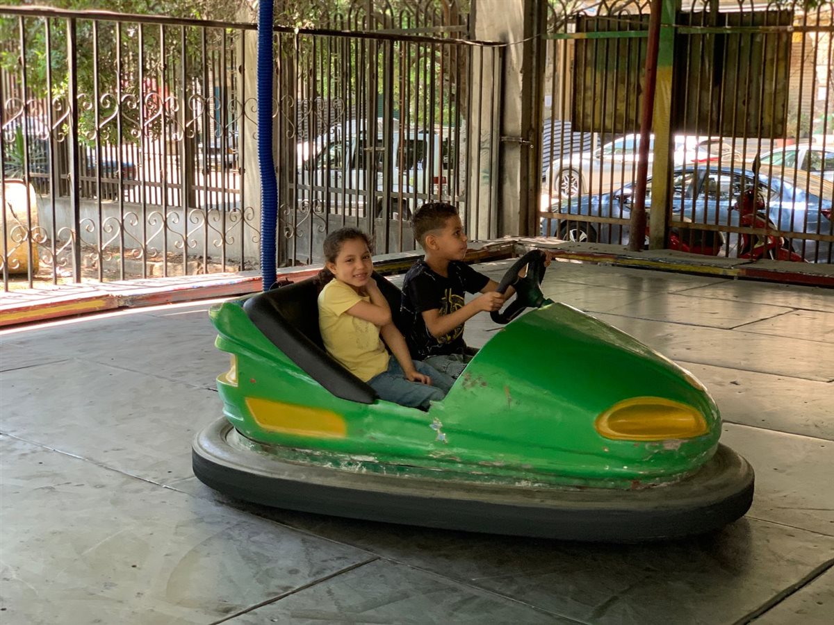 إقبال متوسط على الملاهي أول أيام عيد الأضحى