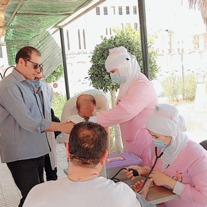 جانب من عمل الفرق الطبية، فيتو