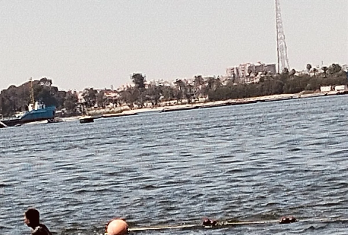 جانب من الإقبال على الشواطئ، فيتو