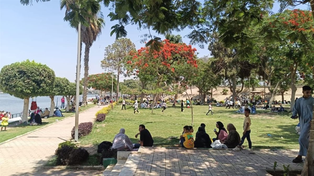 اقبال المواطنيين علي حدائق القناطر، فيتو