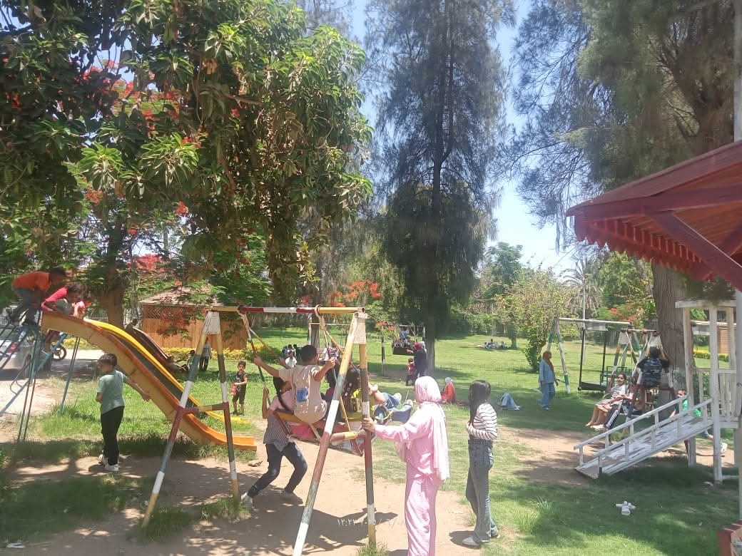 اقبال المواطنيين علي حدائق القناطر، فيتو