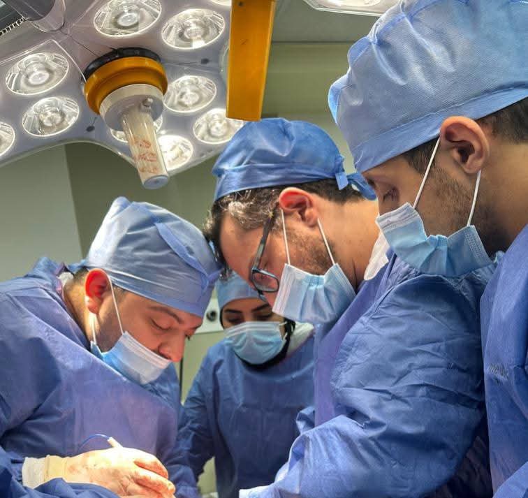 جانب من إجراء الجراحة، فيتو