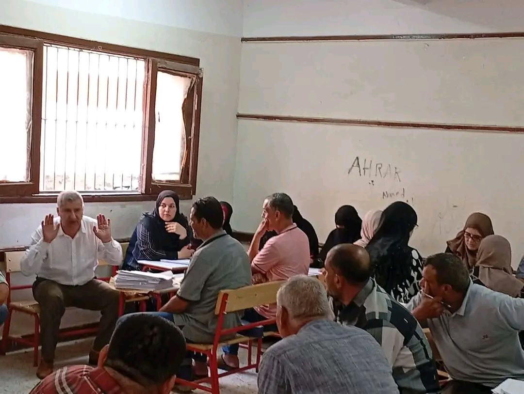 وكيل تعليم الشرقية يشدد علي ضرورة الالتزام الكامل بالدقة في أعمال التصحيح والمراجعة الشاملة لكافة أجزاء أوراق الإجابة،فيتو