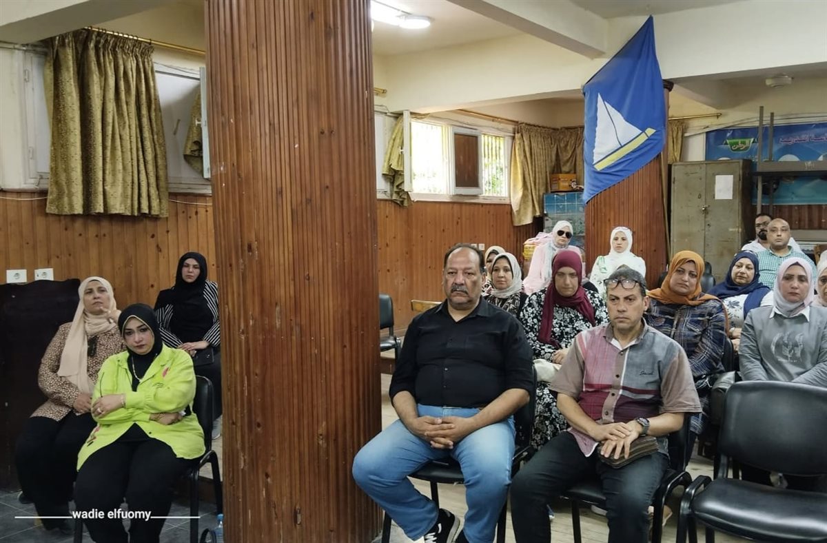 وكيل الوزارة يجتمع مع أعضاء مركز توزيع أسئلة امتحانات الثانوية العامة